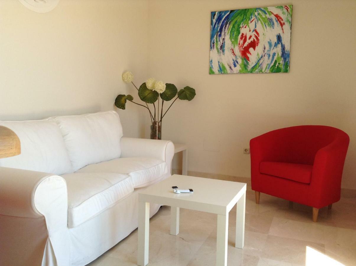 Villa Urb Playa Azul 24 Estepona Esterno foto