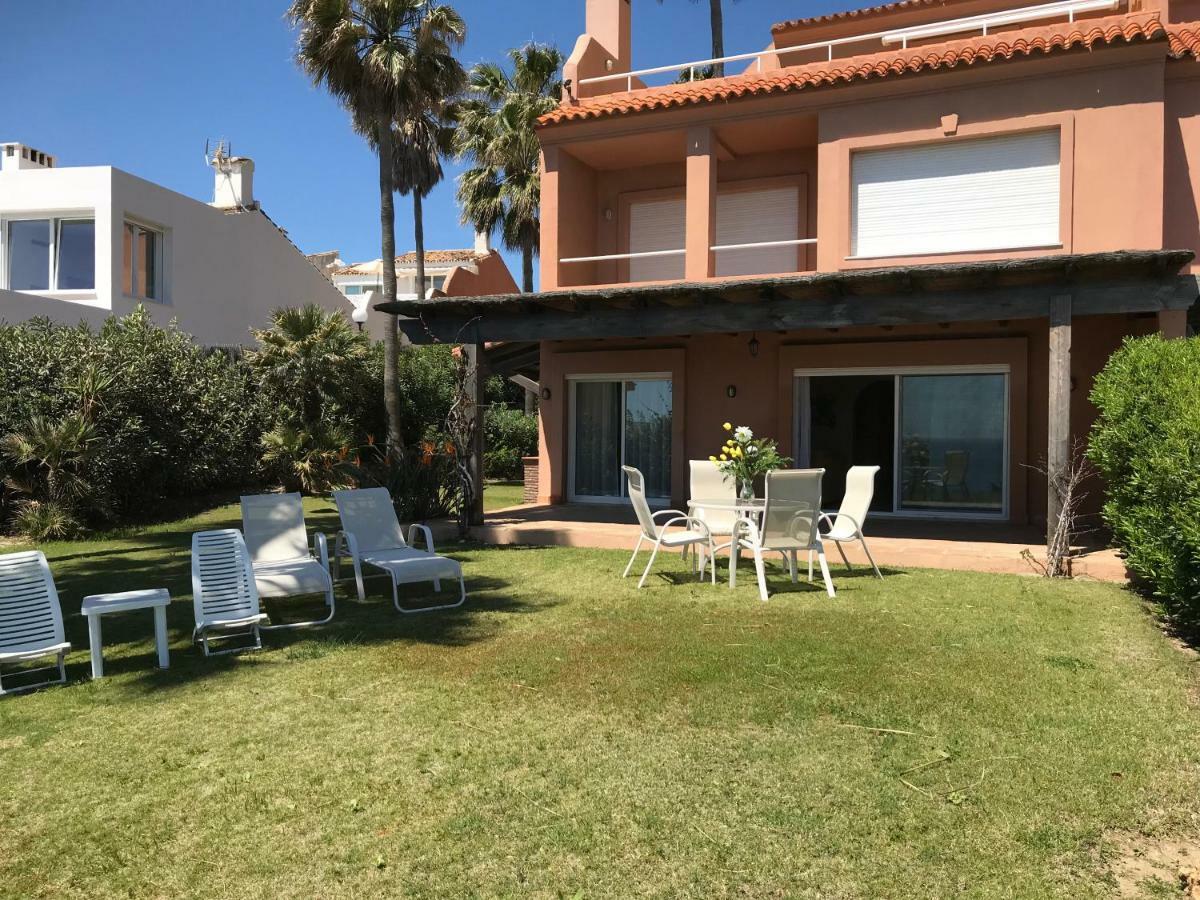 Villa Urb Playa Azul 24 Estepona Esterno foto